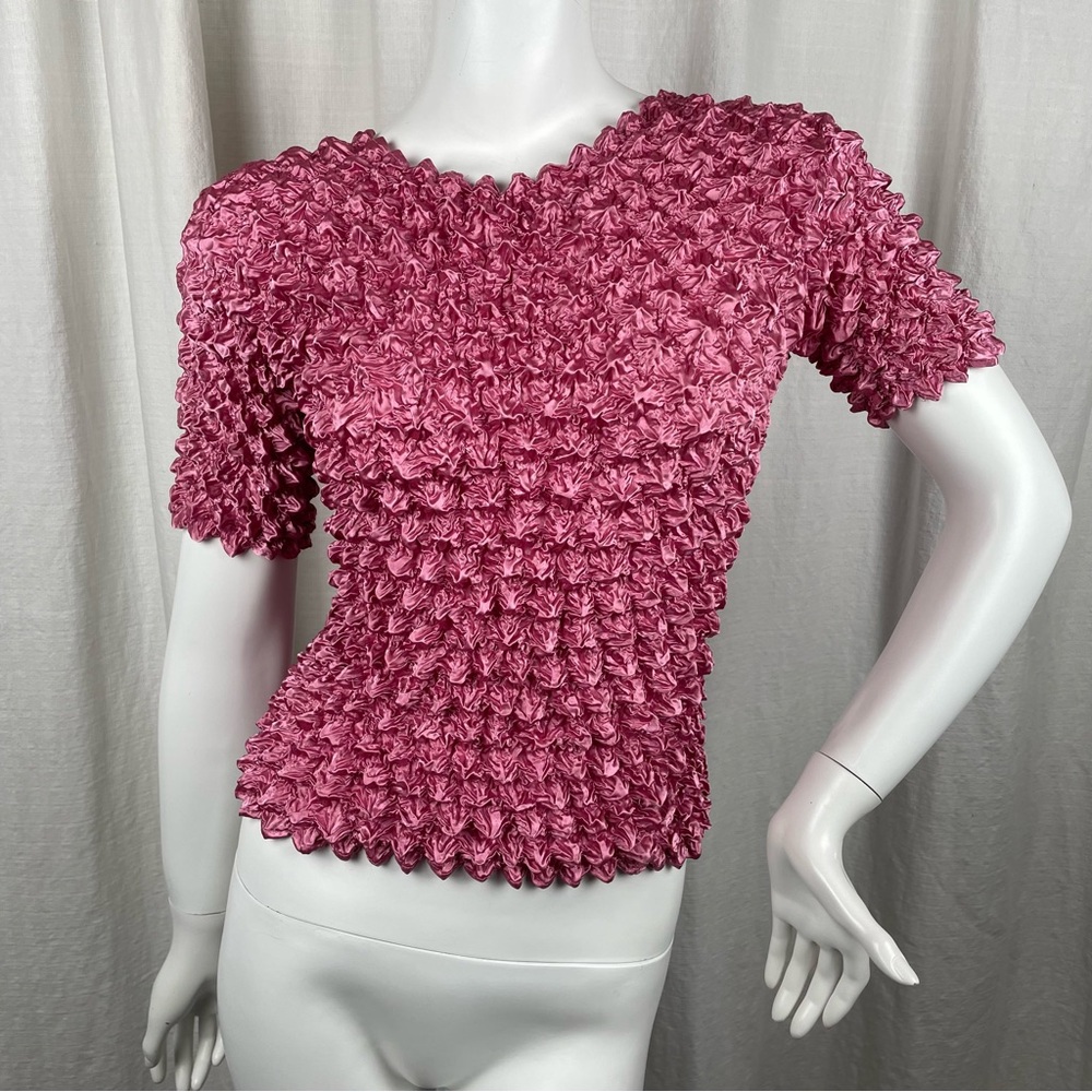 VINTAGE STYLE- Y2K Women’s Pink Popcorn Bubble Top Fits Sizes Small, Medium, L